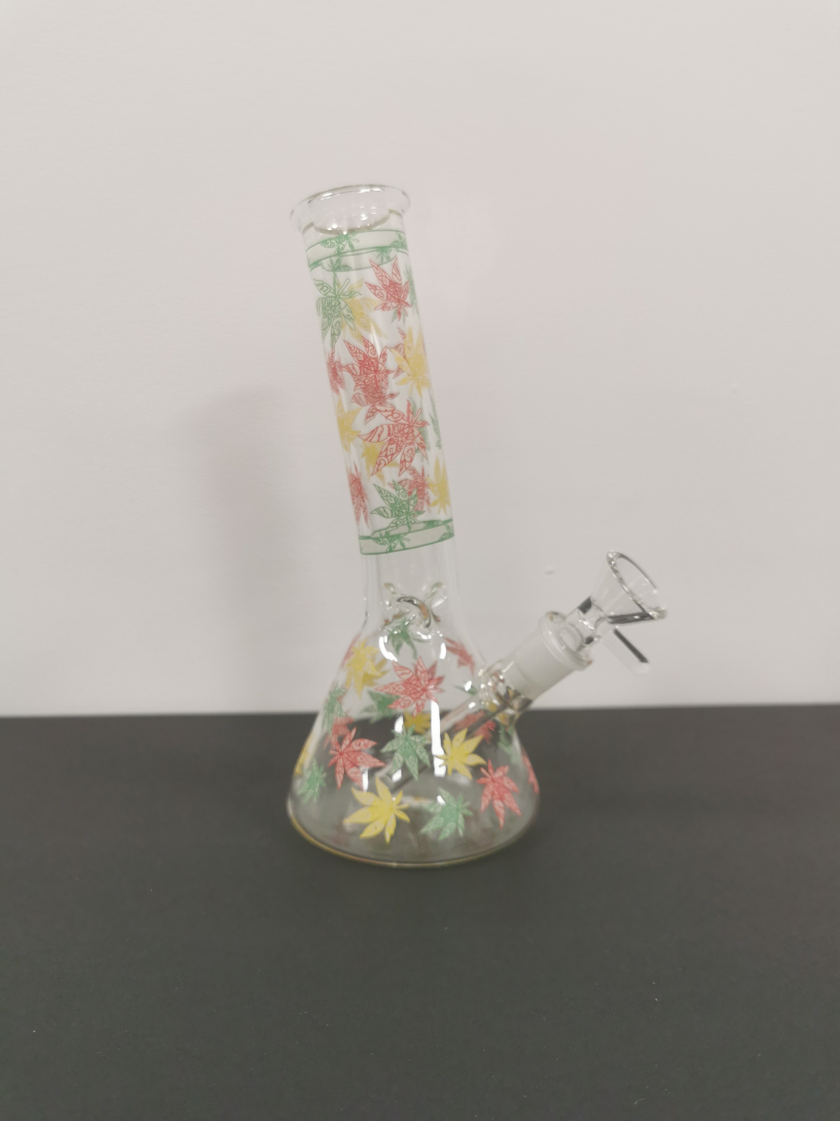 Mini Bong - Pot Leaf colors 8in
