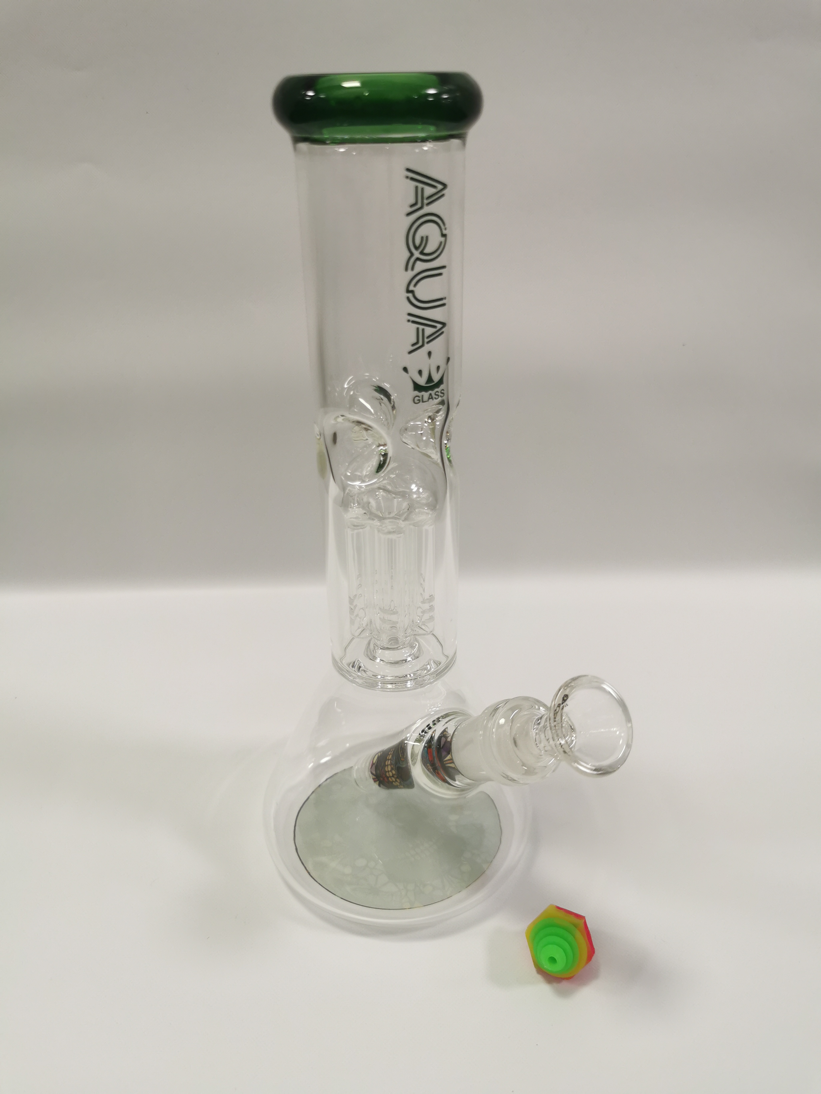 Aqua Bong - Clear w/perk Skull Design on bottom 10in Group - Aqua Bong - Clear w/perk Skull Design on bottom - 10 inch