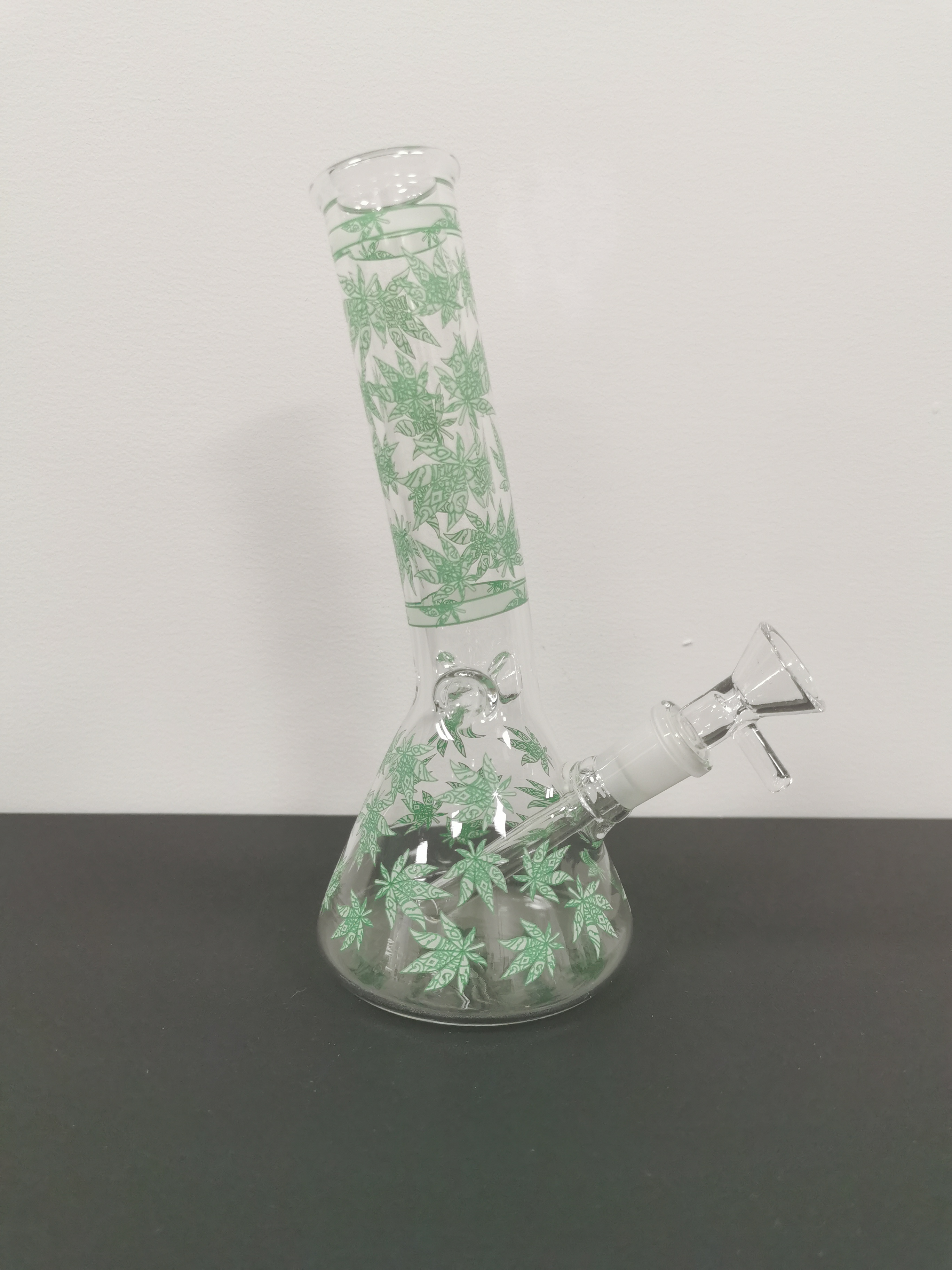 Mini Bong - Green Pot Leaf 8in